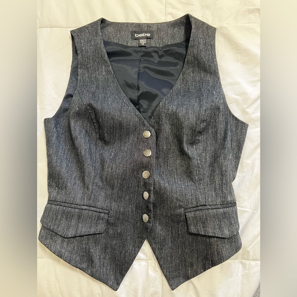bebe Other - Best vest size xs